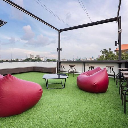 Lobsuek Hostel หลบศึก โฮสเทล Bangkok Eksteriør billede